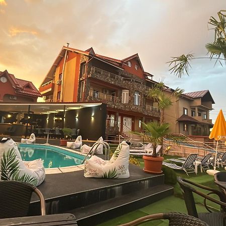 Hypnotic Villa Piteşti Kültér fotó