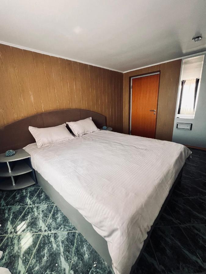 Hypnotic Villa Piteşti Kültér fotó